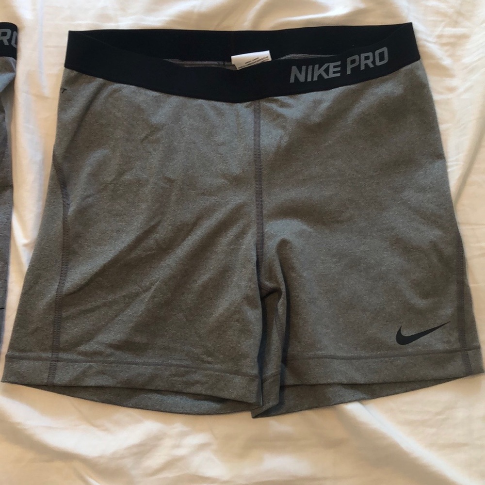 2 nike pro women’s spandex